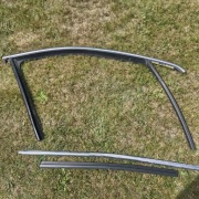 Listwy Drzwi przednie komplet chromowane plastikowe Jeep Cheroke kl 2018-22