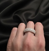 Obrączka z cyrkoniami rozm 20. Błyszczaca obrączka