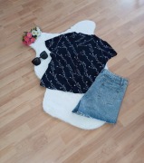 Granatowa bluzka damska rozmiar M ze wzorem na krótki rękaw na lato