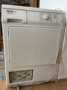 Suszarka kondensacyjna Miele uszkodzona 