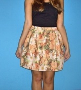 spódnica rozkloszowana stokrotki róże floral