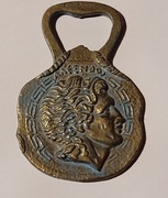 Stary grecki metalowy otwieracz z mosiądzu .  Mitolologia Grecja