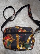 Torebka na długim pasku 