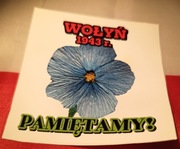 naklejka "WOŁYŃ 1943 r. PAMIĘTAMY!" 1 sztuka, 8x8 cm, na białym tle