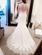 Suknia ślubna - Pronovias group