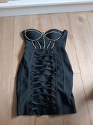 Czarna ołówkowa sukienka 