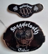 Etykieta z cydru Snaggletooth hołd dla Motörhead