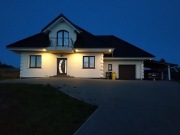 Całoroczny dom nad morzem, gorąca beczka, wynajem