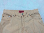 Spodnie "Pierre Cardin" na okres wiosenno-letni, stan idealny
