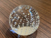 Śliczna szklana kula ozdoba przycisk do papieru 