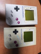 Dwa uszkodzone Game Boy DMG-01