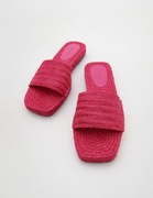 Nowe klapki Reserved 36 