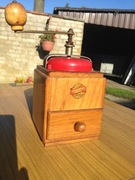 Stary młynek Leinbrocks Ideal. 