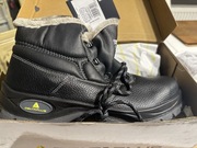 Nowe zimowe obuwie robocze Delta Plus w kartonie- wkładka 30 cm jak na foto