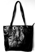 Duża, praktyczna i elegancka torebka damska - czarna