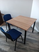 Zestaw 6 stołów biurowych z drewnianym blatem 100cm x100cm, wysokość 75cm