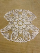 Wielkanocna serwetka szydełkowa ażurowa na koszyczek wielkanocny  