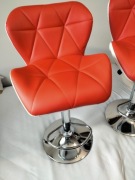 Krzesła barowe hoker biało-czerwone 