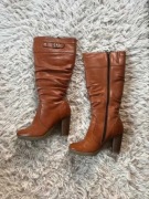 Musztardowe brązowe skórzane ocieplane kozaki buty na obcasie