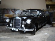 Mercedes Benz 180 W120 Ponton "Kubuś" Revell 1:18 bez pudła