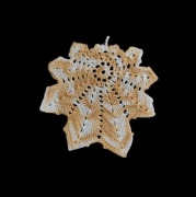  Śliczna ręcznie robiona serwetka w kształcie liścia klonu