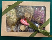 herbatka zestaw prezentowy kwiaty chabry, czereśnie, róża 