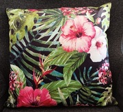 Welurowa poduszka w kwiaty i liście, wym. 45 x 45 cm-mam 3 szt.