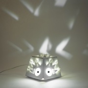 Kartonowa lampka LED jeżyk dla dzieci