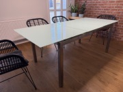 Stół rozkładany ze szklanym blatem 160/210 na 90