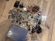 Mix elektroniki: ESP32, przetwornice, BMS, przewody, części