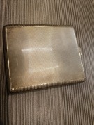 Piękna Srebrna papierośnica