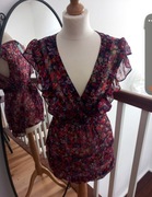 Piękna bluzka marki Redherring roz. 16 Dekolt V