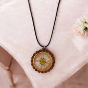 Naszyjnik stokrotka żywica uv