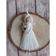 Anioł z makramy rękodzieło 