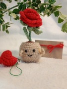 Flower Box z sercem brelokiem, prezent Dzień Matki z bilecikiem  na życzen 