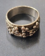 Warmet srebrny pierścionek obraczka winogrona