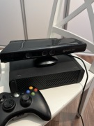 Xbox 360 z kontrolerem i padem