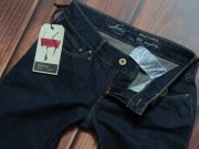 LEVI'S- BOLD CURVE- STRAIGHT LEG- 26X34- RETRO- VINTAGE- pas 67 cm