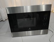Kuchenka mikrofalowa Electrolux do zabudowy jak nowa.
