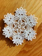 Haftowane śnieżynki HANDAMDE