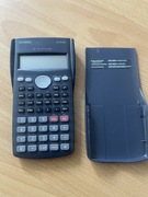 Potężny kalkulator naukowy Casio FX-82MS