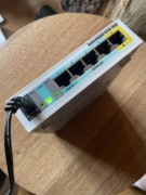 MikroTik RB951Ui-2HnD RouterBOARD WiFi Router PoE