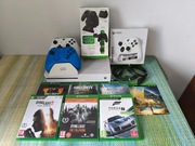 XBOX ONE MEGA ZESTAW DWA PADY STACJA DOKUJĄCA ORAZ ZESTAW GIER !!!
