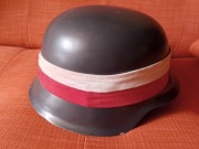 Oryginalny hełm niemiecki po renowacji