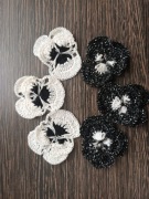 Bratki czarne białe na szydełku kordonek zestaw 