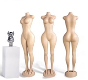 Manekin manekiny całopostaciowy tors złoty srebrny czarny kobiety kobieta