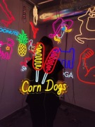 Corndogs LED Reklama Świetlna. Fast food Neon Ozdoba na Ścianę.