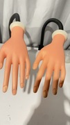 Ręce do manicure - nauki paznokci 