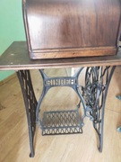 Stara maszyna do szycia marki Singer