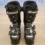 Juniorskie buty narciarskie Nordica Dobermann GP 60  dlg wkładki 23,5cm